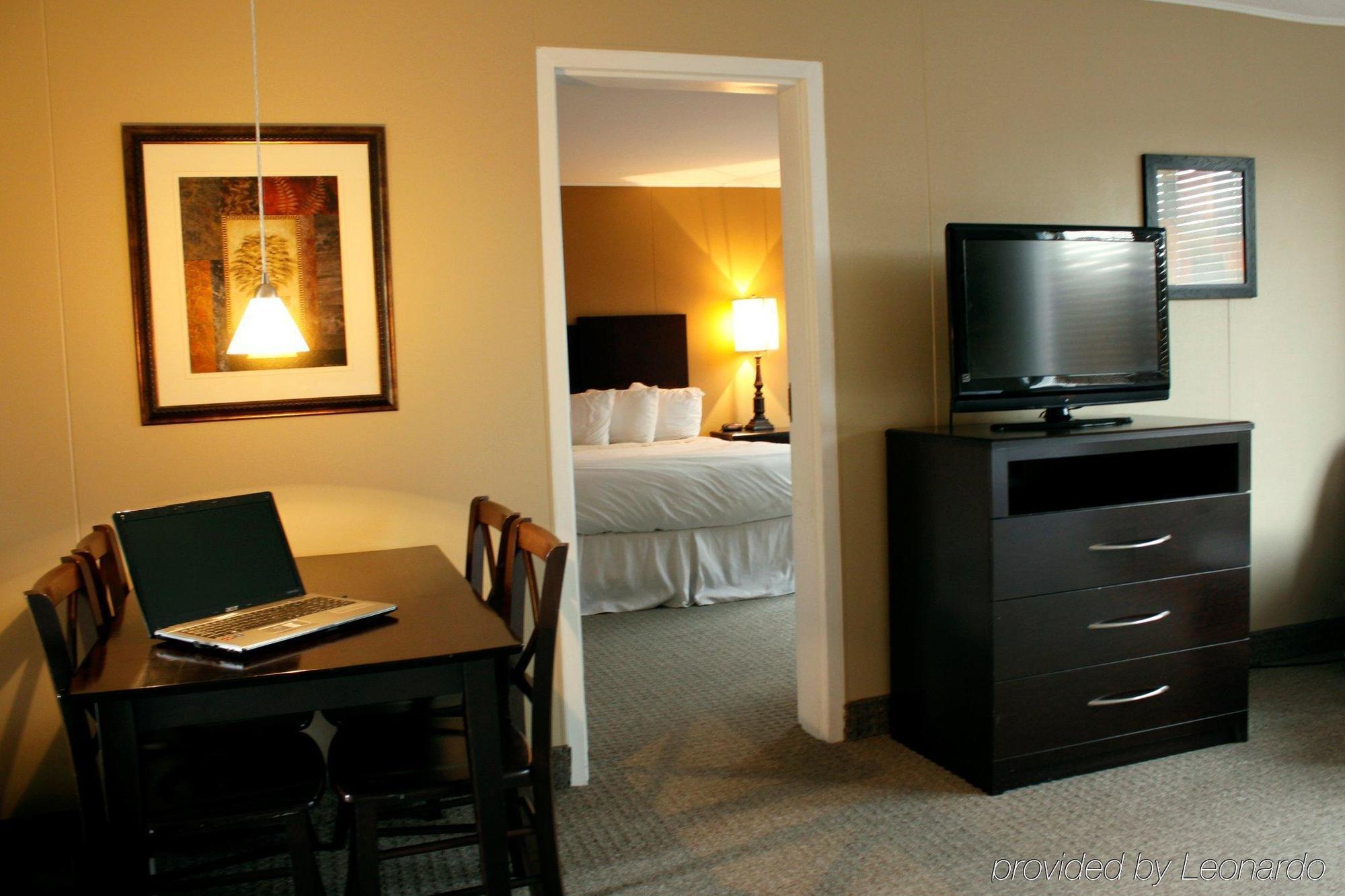Red Roof Inn And Suites Herkimer Eksteriør bilde